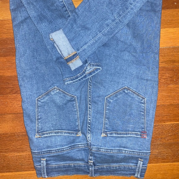 high waisted jeans - Picture 2 of 3